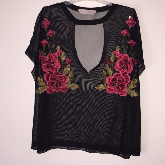 Sheer black crop top with flowers - Picture 1 of 2